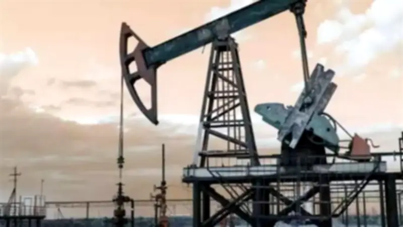 قفزة حادة في أسعار النفط تتجاوز 5% بسبب مخاوف من انهيار وقف إطلاق النار بين إيران وأمريكا