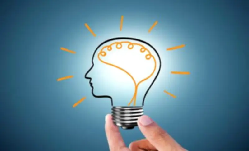 5 نصائح ذهبية لتنمية التفكير الإبداعي خارج الصندوق في العمل