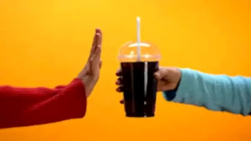 5 أطعمة يومية تدمر أعصابك في صمت غير السكر