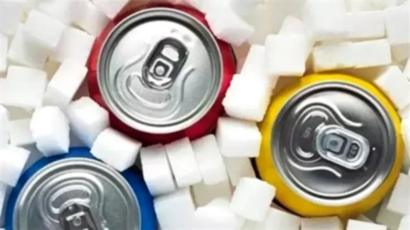 قنبلة داخل العلبة.. 5 مخاطر لمشروبات الطاقة تهدد صحة الأطفال والمراهقين