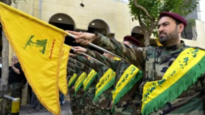 جيش الاحتلال يزعم القضاء على 5 من حزب الله بجنوب لبنان