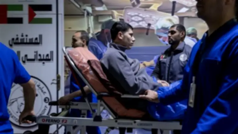 المستشفى الإماراتي العائم بالعريش يستقبل 5 مرضى جدد من غزة ضمن عملية الفارس الشهم 3