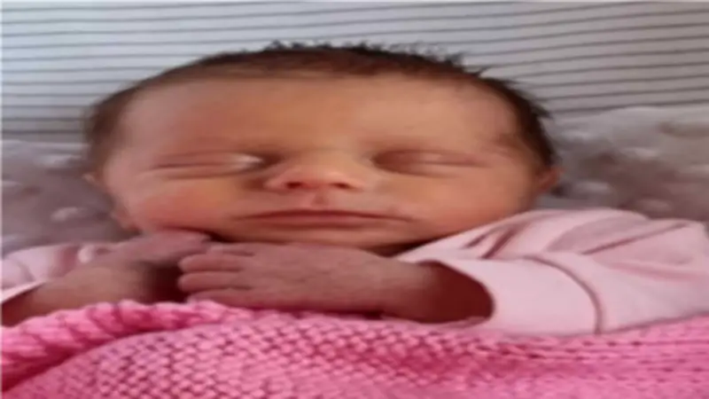 بريطانيا: أب يقتل رضيعة عمرها 5 أسابيع بـ47 كسراً.. والمحكمة تدين الأم أيضاً