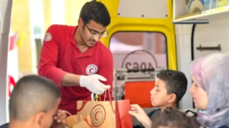 الهلال الأحمر المصري يرسل 5480 طنًا من المساعدات إلى غزة في قافلة جديدة