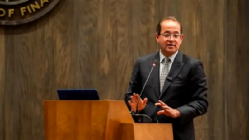 وزير المالية يعلن تخصيص 5.5 مليار جنيه لدعم صناعة السيارات الصديقة للبيئة و5 مليارات للمشروعات الصغيرة