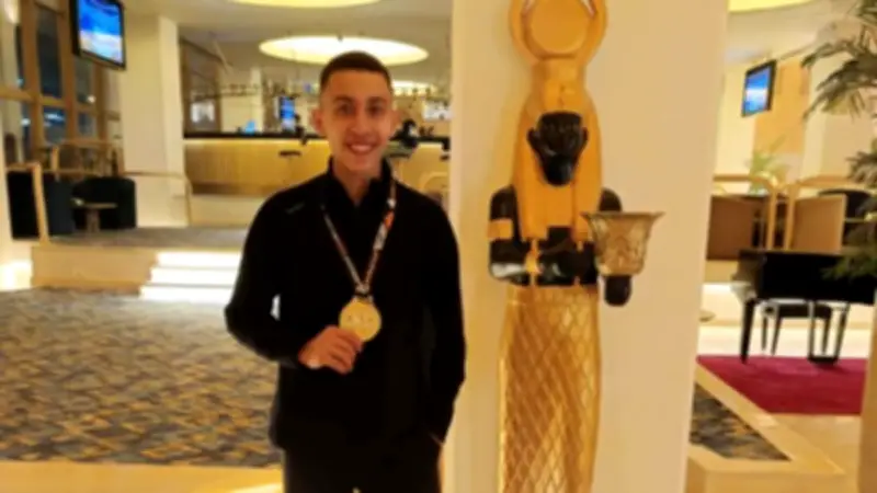 نور أشرف يتوج ببطولة العالم للقوة البدنية في وزن 56 كجم