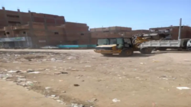 رفع 57 طن مخلفات وتحرير 15 محضر إشغال في حملات بقنا