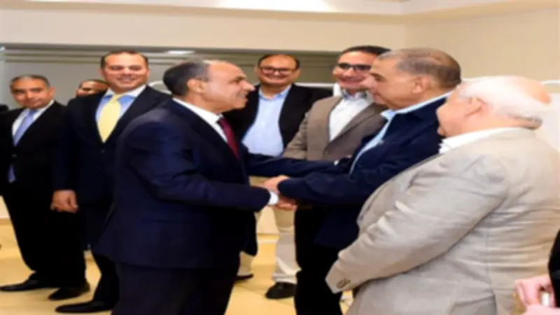عبد العاطي يفتتح حملة تبرع بالدم لمستشفى 57357 بمقر الخارجية