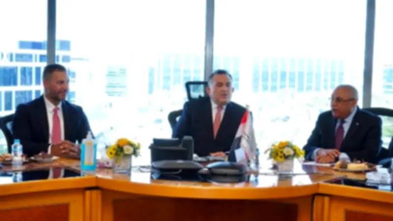 رئيس البورصة المصرية يترأس لجنة قيد 6 شركات جديدة ضمن برنامج الطروحات الحكومية