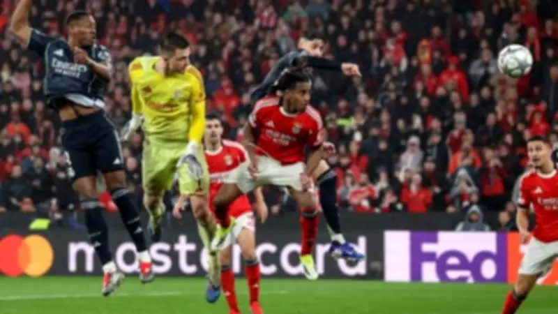 يويفا يوقف لاعب بنفيكا 6 مباريات بسبب إساءته لفينيسيوس جونيور