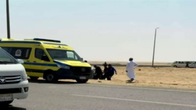 إصابة 6 أشخاص في تصادم سيارتين بالطريق الدائري في الغردقة