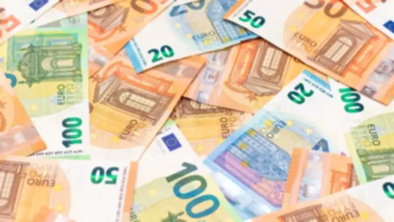 استقرار سعر اليورو مقابل الجنيه المصري عند 62.5 جنيه للشراء في البنوك