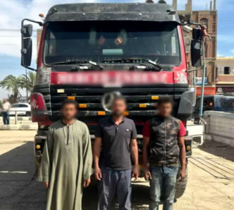 إحباط تهريب 7 أطنان سولار للسوق السوداء في قنا وسقوط المتورطين