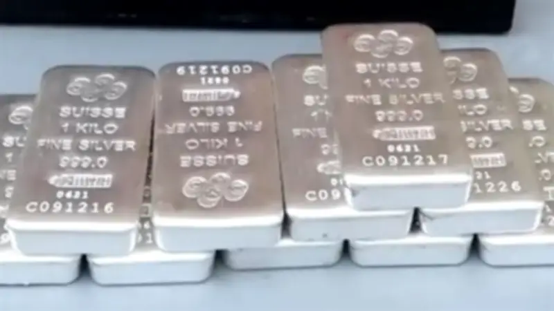 انهيار مفاجئ يضرب الفضة.. الأونصة تسجل 73.126 دولارا