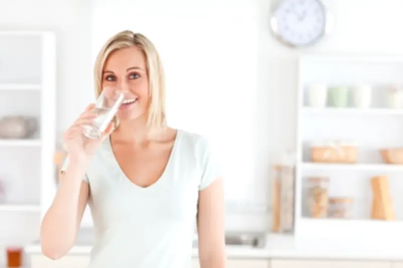 8 أسباب غير متوقعة للشعور بالعطش المستمر