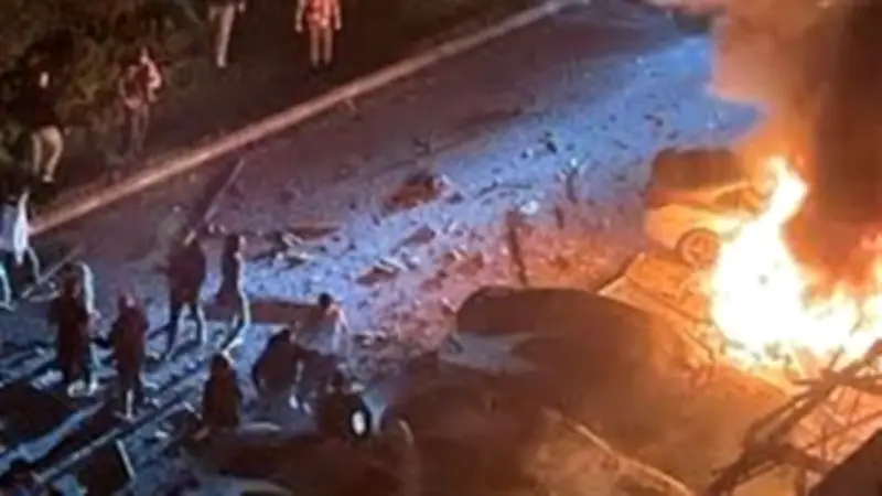 لبنان: 8 شهداء و28 جريحًا في غارة إسرائيلية على مقهى بصيدا وهجوم آخر بجل البحر