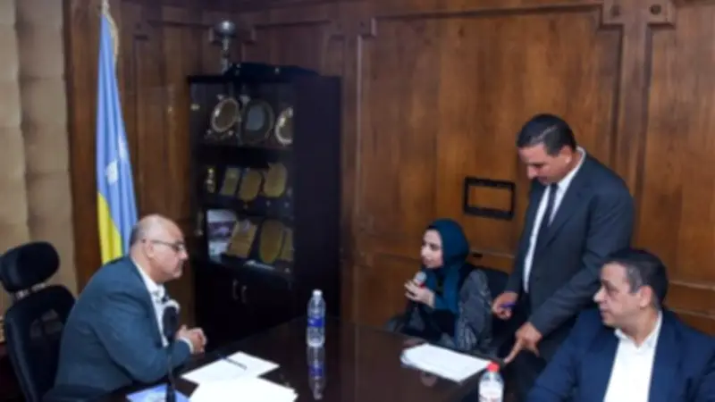 محافظ الإسكندرية يوجه بتوفير 9 فرص عمل للشباب منها وظيفة لذوي الهمم خلال لقاء جماهيري