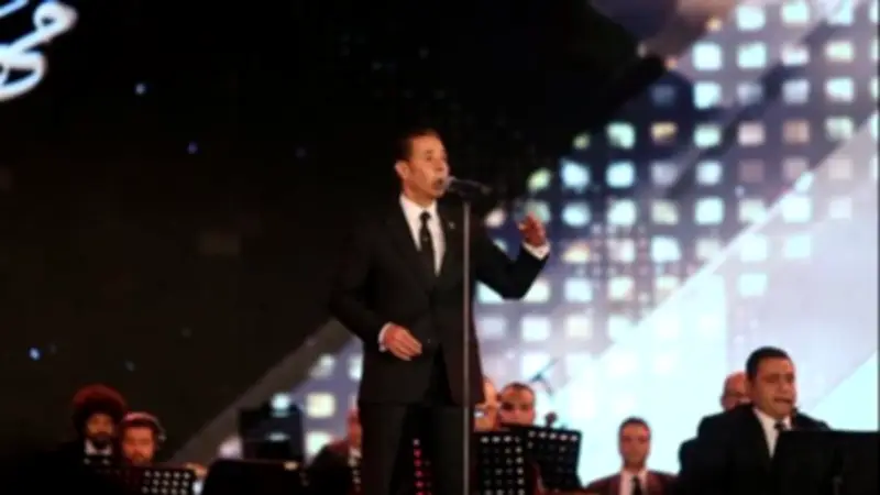 أسعار تذاكر حفل مدحت صالح في الجامعة الأمريكية تتراوح بين 900 و2000 جنيه