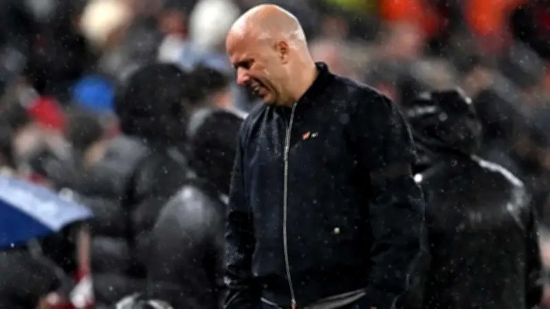 أزمة حراسة مرمى ليفربول تتفاقم بعد إصابة مامارداشفيلي في ديربي ميرسيسايد