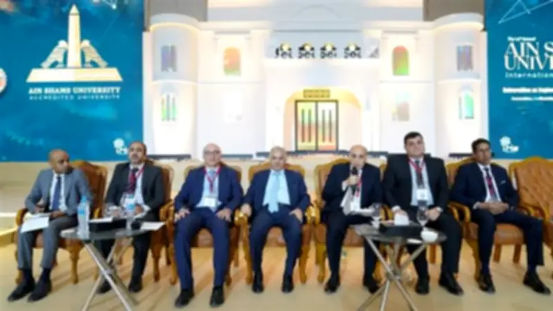 خبراء الآثار يناقشون التنمية الثقافية في السياحة البينية الرقمية بمؤتمر عين شمس