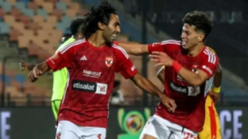 وليد صلاح الدين ينهي أزمة الشائعات مع إمام عاشور في النادي الأهلي