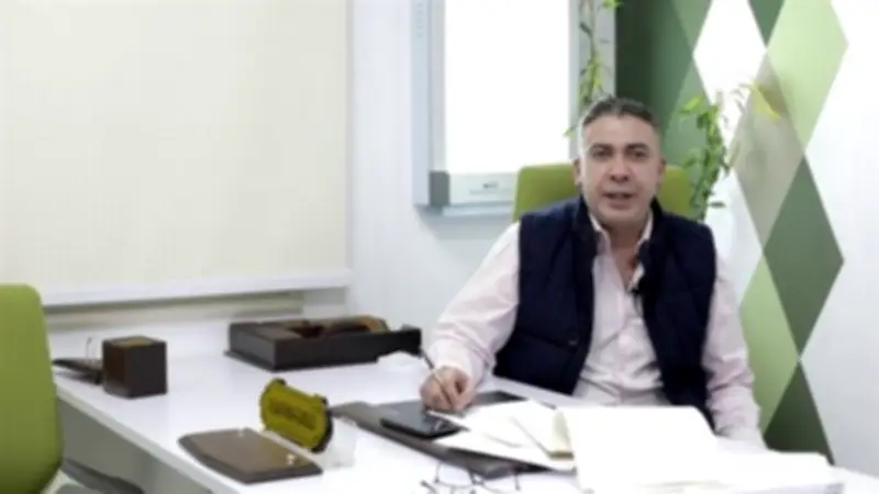 أستاذ بجامعة هارفارد يكشف: النظام الغذائي القاسي والتدخين وراء وفاة ضياء العوضي المفاجئة