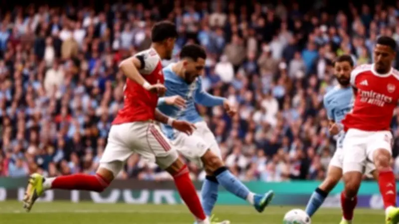 الدوري الإنجليزي على صفيح ساخن: السيتي يهدد وأرسنال يقاوم.. من يحسم اللقب؟