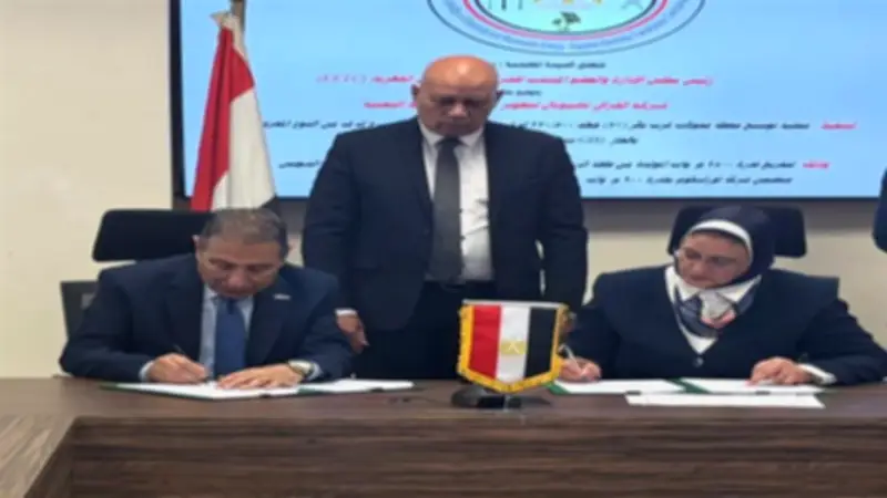 شركة نقل الكهرباء توقع عقد توسعة محطة غرب بكر لدعم مشروعات طاقة الرياح في خليج السويس