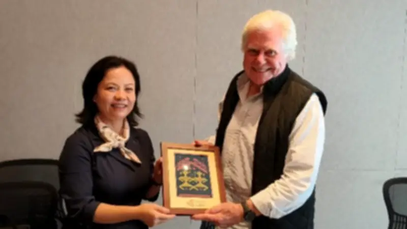 القاهرة السينمائي يوقع اتفاقية تآخي مع مهرجان هاينان الصيني لتعزيز التعاون الثقافي