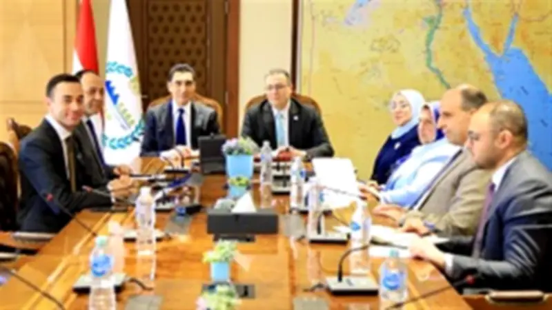 رئيس «التنظيم والإدارة» يستقبل وزير الرياضة لبحث سبل التعاون والتطوير المؤسسي المشترك