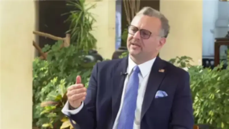 كبير مستشاري ترامب يشيد بالدور المصري في استعادة الأمن والاستقرار بالسودان