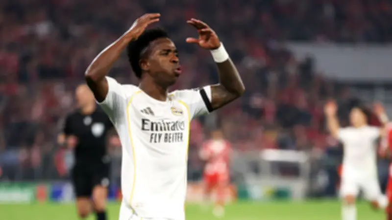 تعيين حكم مثير للجدل لإدارة لقاء ريال مدريد وألافيس في الليجا