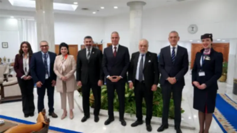 مصر للطيران تستقبل نقابة المهن التمثيلية لتعزيز التعاون ودعم الصورة الدولية