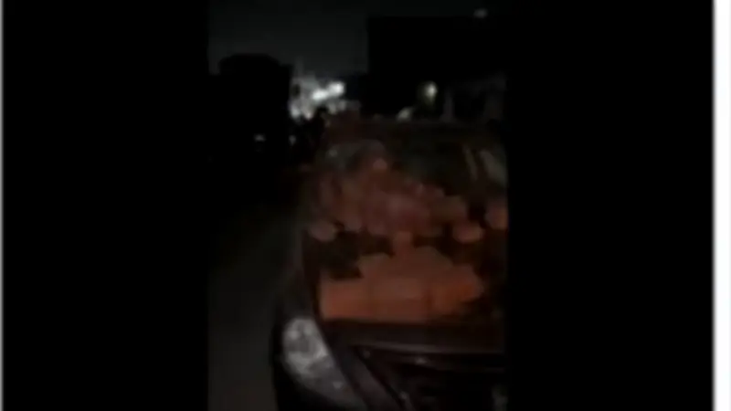 سقوط طوب من سيارة نقل يُتلف سيارة ملاكي بالمقطم وضبط السائق المخالف