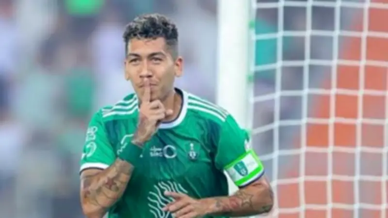الأهلي ينفي رسميًا أي مفاوضات لضم البرازيلي روبرتو فيرمينو من السد القطري