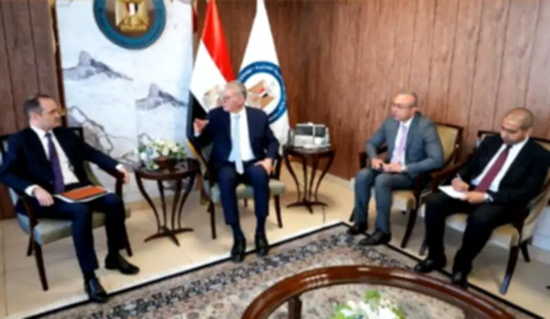 شركة أباتشي تشيد بكفاءة القطاع البترولي المصري في التعامل مع التحديات