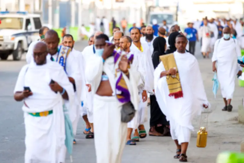 دار الإفتاء توضح حكم استخدام مزيل العرق أثناء الإحرام في الحج