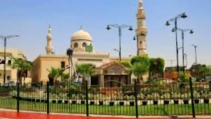 نقيب الأشراف يشيد بجهود الرئيس السيسي في تطوير مساجد آل البيت وتعزيز السياحة الدينية