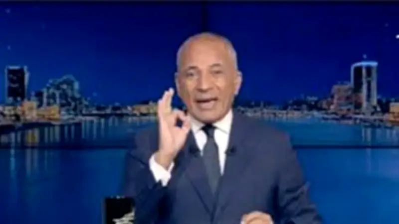 أحمد موسى يطالب بآلية لسداد النفقة في المطار لتسهيل إجراءات السفر على المسافرين