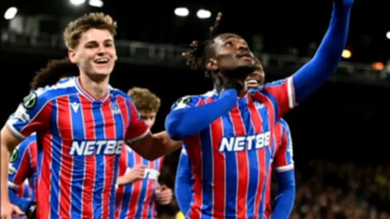 تعادل سلبي بين كريستال بالاس ووست هام في الشوط الأول من الدوري الإنجليزي