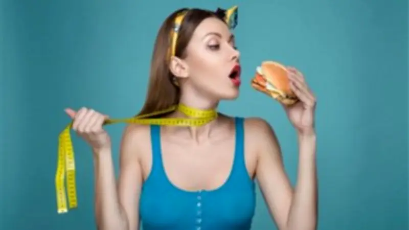 مشروب طبيعي ينسف الدهون في أيام قليلة.. كوب يومي يسرّع الحرق بشكل ملحوظ