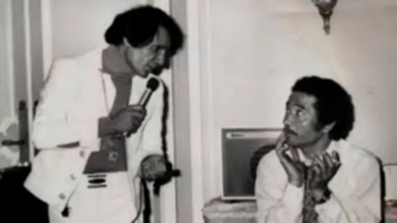 يحيى الموجي يكشف سر لقب والده 'ترزي الألحان' وعلاقته بالعندليب عبدالحليم حافظ