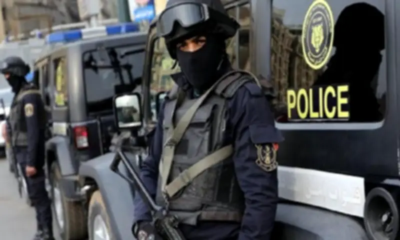 القبض على عامل متهم بسرقة هاتف من أحد معامل التحاليل بسوهاج