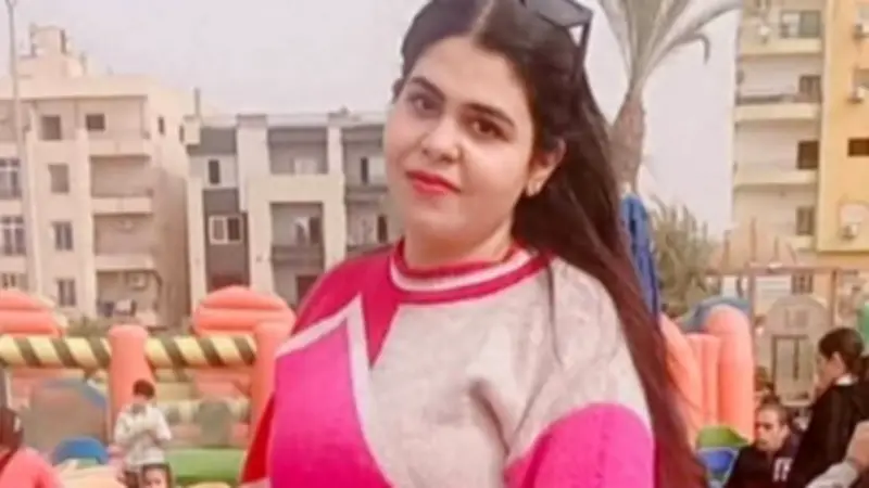 مأساة الإسماعيلية: عروس تلقى حتفها دهساً تحت عجلات معدة رصف الطرق في حادث مروع