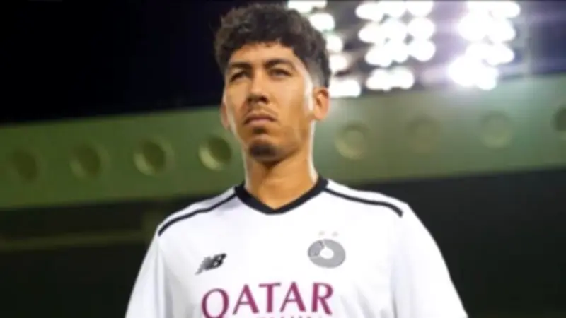 وكيل فيرمينو يرفض التعليق على شائعات انتقال النجم البرازيلي إلى النادي الأهلي