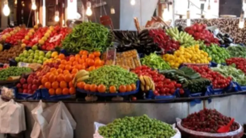 ارتفاع أسعار الطماطم والسبانخ وتراجع الليمون والبطاطا في الأسواق المصرية