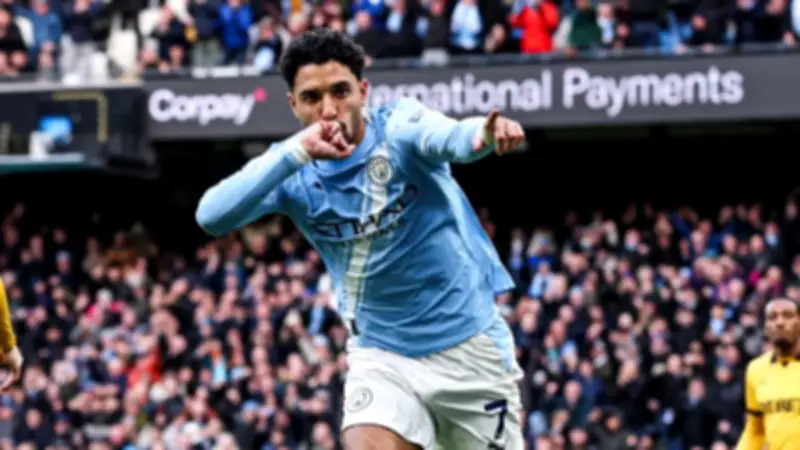 عمر مرموش يدرس مغادرة مانشستر سيتي في الصيف بحثًا عن فرص لعب أكبر