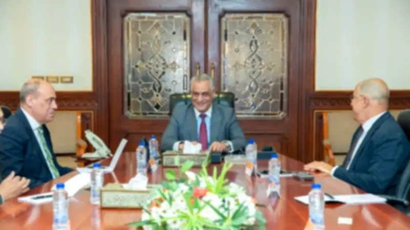 وزير الإنتاج الحربي يلتقي رئيس اتحاد الصناعات لتعزيز التصنيع المحلي وتوطين التكنولوجيا