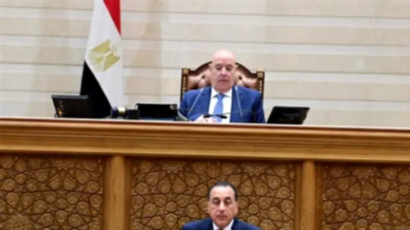 رئيس الوزراء يستعرض التحديات الإقليمية والعالمية أمام النواب ويؤكد على قواعد دستورية راسخة