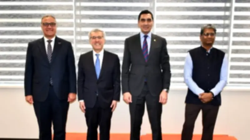 وزير الرياضة يوقع مذكرتي تفاهم مع دول بريكس بلس لتعزيز التعاون الشبابي والرياضي